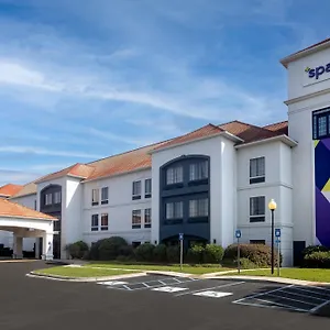 2* Hotel Spark By Hilton Airport