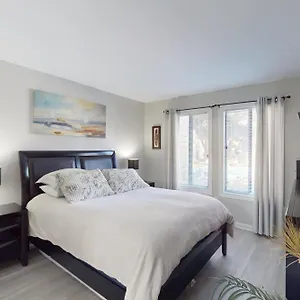  Apartment Spa On Port Royal Sound 2112