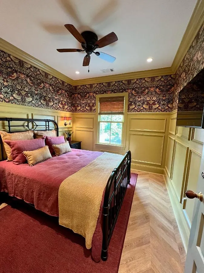 New Construction Cottage In Downtown Savannah Arts District
